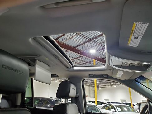 Used 2017 GMC Yukon XL Denali w/ Open Road Package AWD/4WD image 16