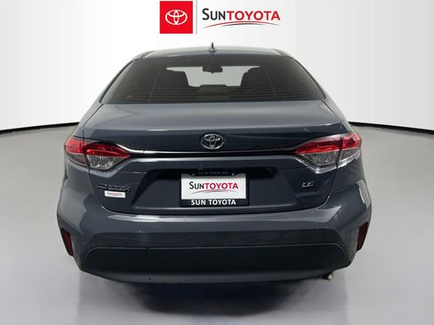 Used 2025 Toyota Corolla LE image 5