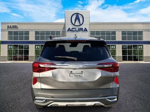 Used 2023 Kia Seltos EX image 5