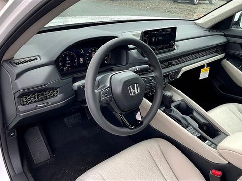 New 2025 Honda Accord LX image 7