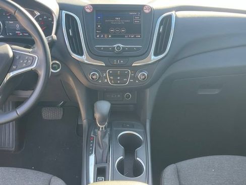 Used 2024 Chevrolet Equinox LT FWD image 9