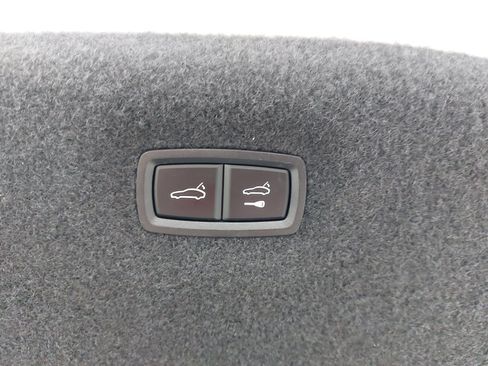 Certified 2025 Porsche Taycan RWD image 15