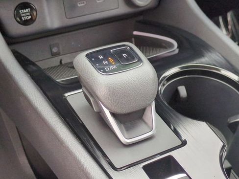 Certified 2025 Nissan Rogue SL w/ SL Premium Package FWD image 28