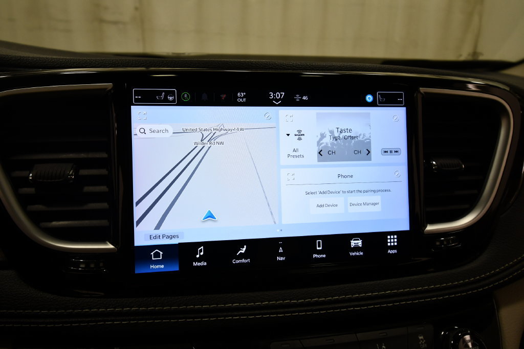 Used 2024 Chrysler Pacifica Limited FWD image 25