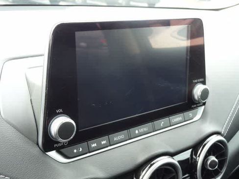 Used 2024 Nissan Sentra SV FWD image 14