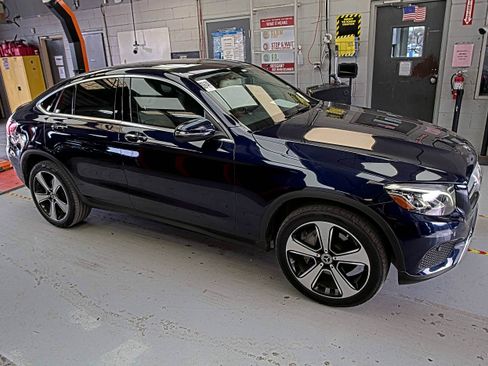 Used 2018 Mercedes-Benz GLC 300 4MATIC Coupe image 4