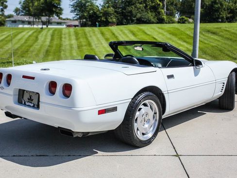 Used 1995 Chevrolet Corvette image 10