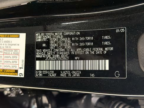 Used 2025 Lexus GX 550 w/ Accessory Package (CT) AWD/4WD image 18