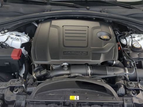 Used 2025 Jaguar F-PACE R-Dynamic S image 13