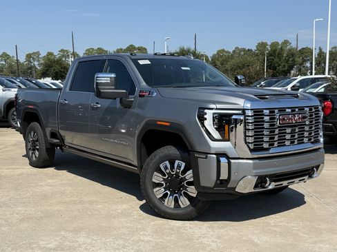 New 2026 GMC Sierra 2500 Denali w/ Denali Reserve Package AWD/4WD image 2