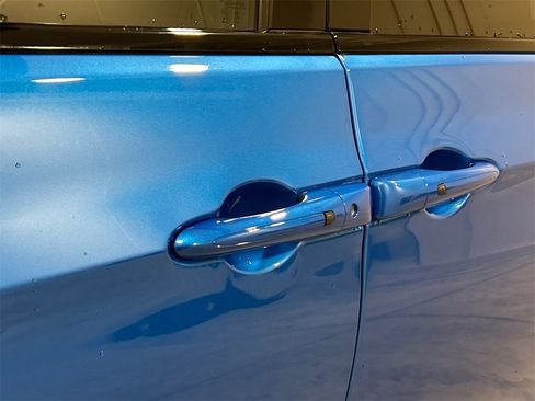 New 2026 Chrysler Pacifica Limited image 13