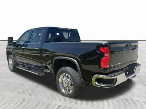 Used 2024 Chevrolet Silverado 3500 LTZ w/ LTZ Plus Package AWD/4WD image 4