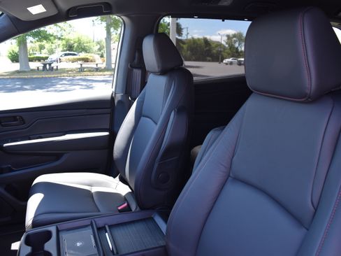 Certified 2026 Honda Odyssey Sport-L image 15