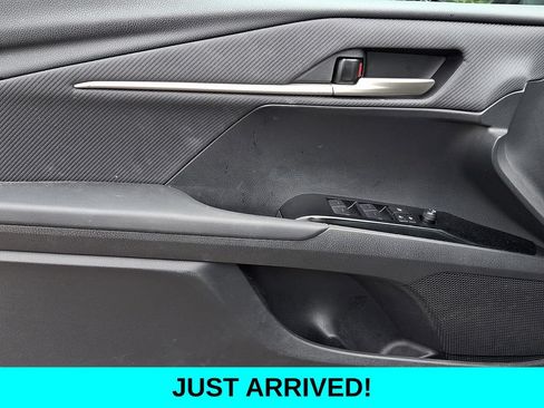 Used 2025 Toyota Camry SE w/ Convenience Package AWD/4WD image 13