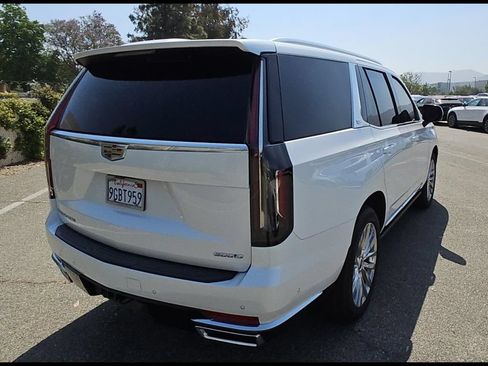 Used 2023 Cadillac Escalade Premium Luxury w/ Performance Package AWD/4WD image 6