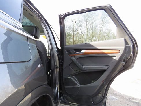 Used 2022 Audi Q5 2.0T Prestige image 15