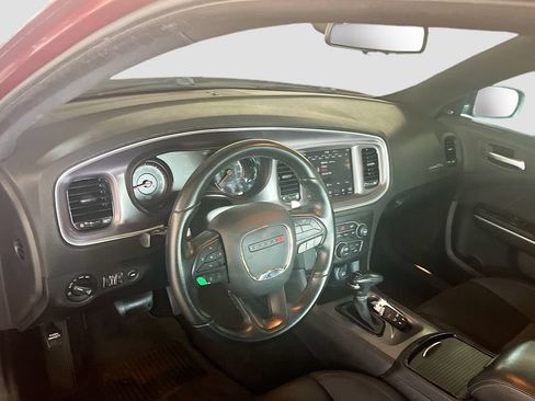 Used 2019 Dodge Charger R/T w/ Blacktop Package RWD image 9