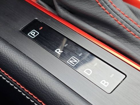 Used 2025 Nissan Kicks SR image 25