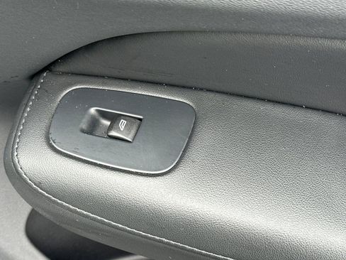 Used 2024 Volvo S60 B5 Plus image 21