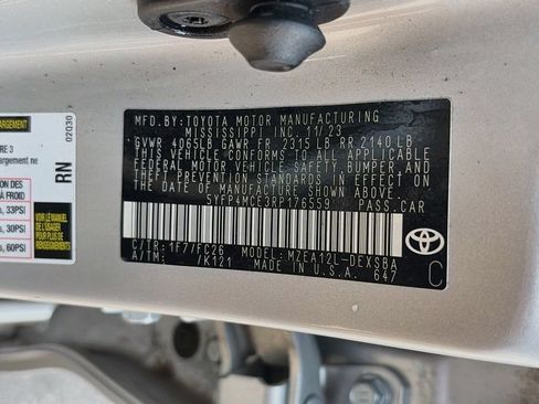 Used 2024 Toyota Corolla SE w/ SE Premium Package FWD image 31