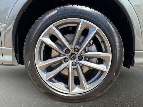 Certified 2025 Audi Q3 2.0T Premium w/ Convenience Package image 8