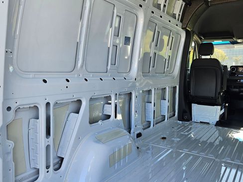 New 2025 Mercedes-Benz Sprinter 2500 image 30