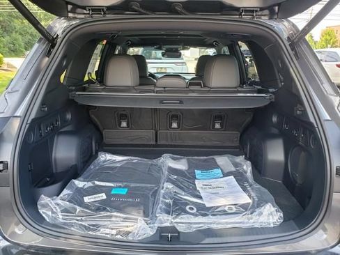 New 2026 Subaru Forester Touring AWD/4WD image 5