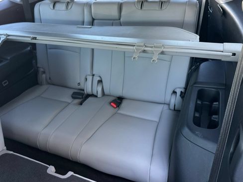 Used 2016 Honda Pilot Touring image 16