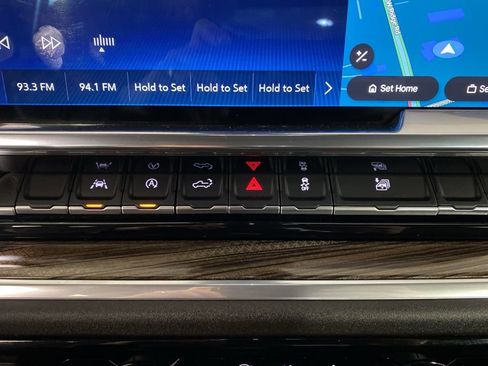 Used 2025 Chevrolet Silverado 1500 LT image 5