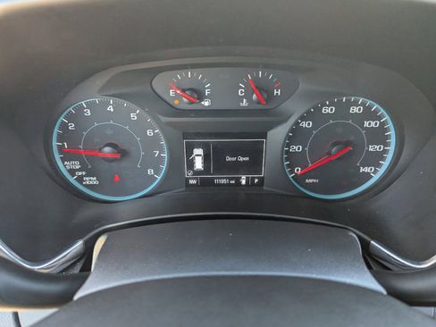 Used 2020 Chevrolet Equinox LS image 34