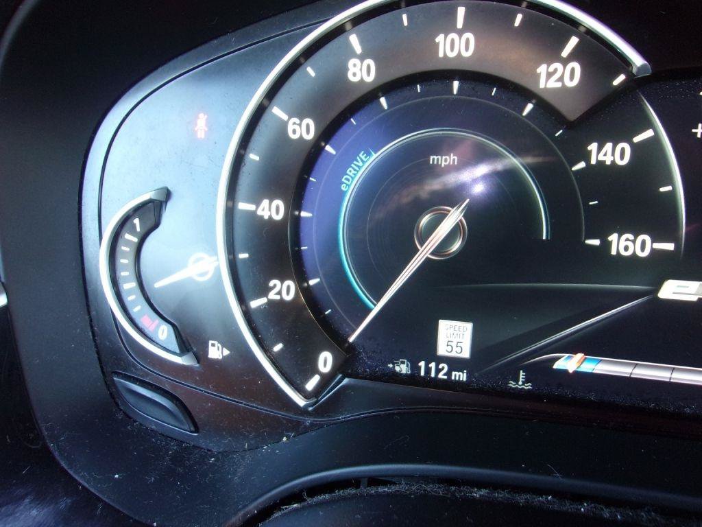 Used 2019 BMW 530e w/ Luxury Package RWD image 23