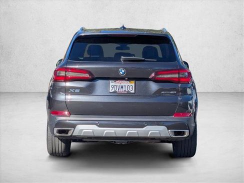 Used 2023 BMW X5 xDrive40i w/ Premium Package image 7