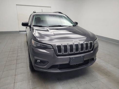 Used 2022 Jeep Cherokee Latitude Lux w/ Mopar Interior Package AWD/4WD image 14