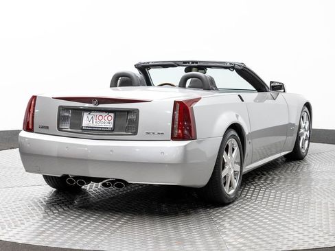 Used 2007 Cadillac XLR image 5