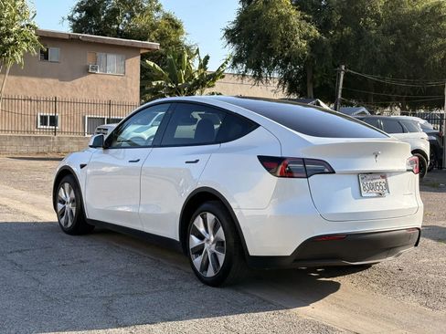 Used 2020 Tesla Model Y Long Range AWD/4WD image 2