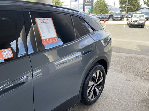 Certified 2023 Volkswagen ID.4 Pro AWD/4WD image 60
