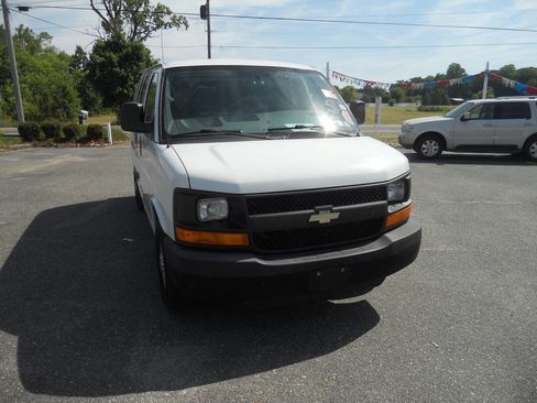 Used 2013 Chevrolet Express 2500 RWD image 13