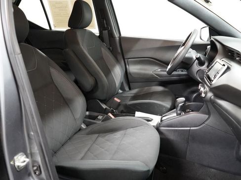 Used 2020 Nissan Kicks S FWD image 28