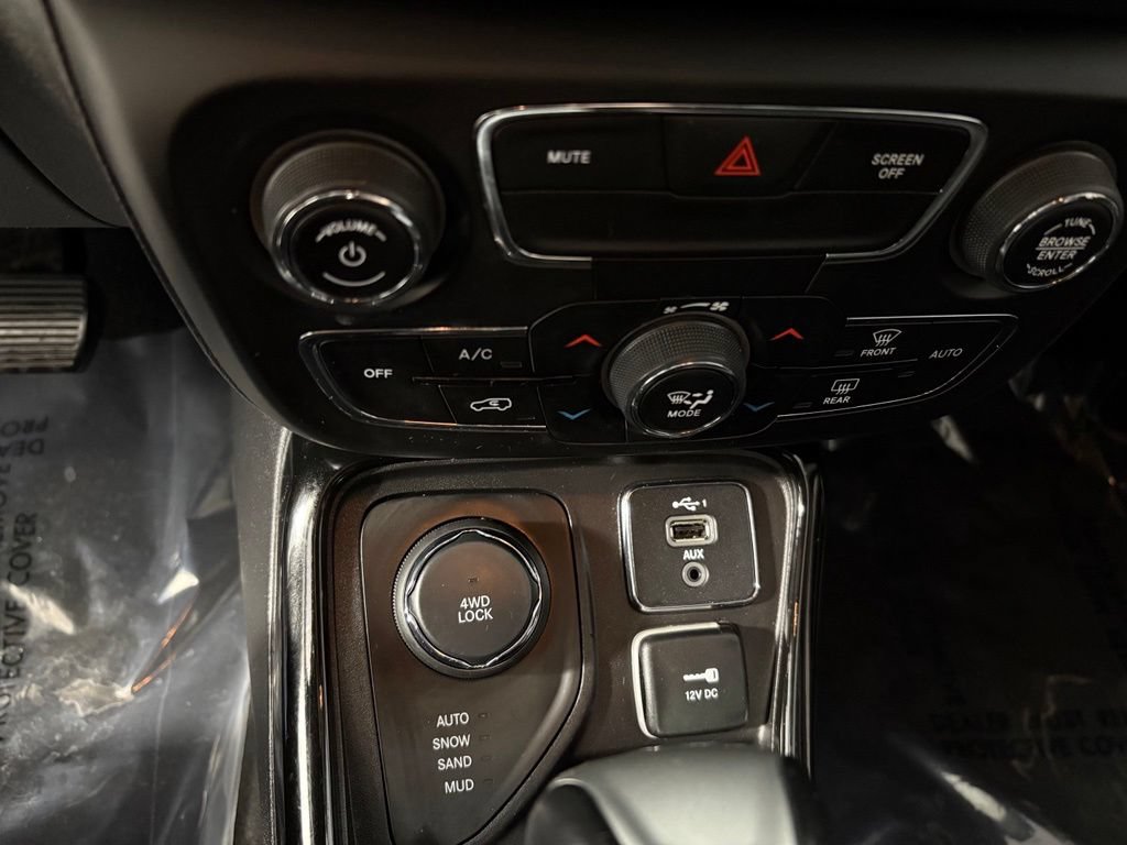 Used 2019 Jeep Compass Limited AWD/4WD image 20