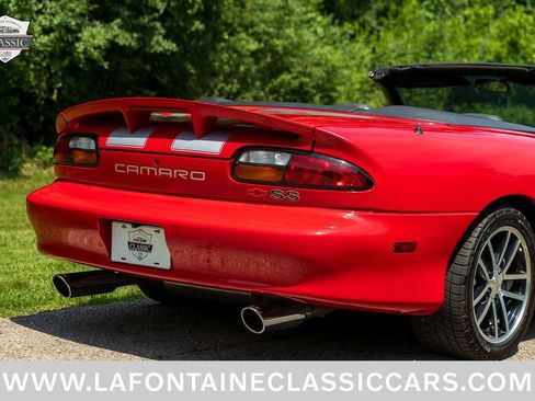 Used 2002 Chevrolet Camaro Z28 w/ SS Performance/Appearance Pkg RWD image 51