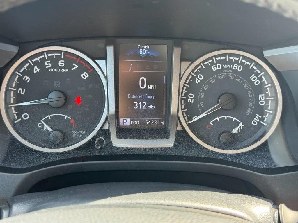 Used 2022 Toyota Tacoma SR5 AWD/4WD image 26