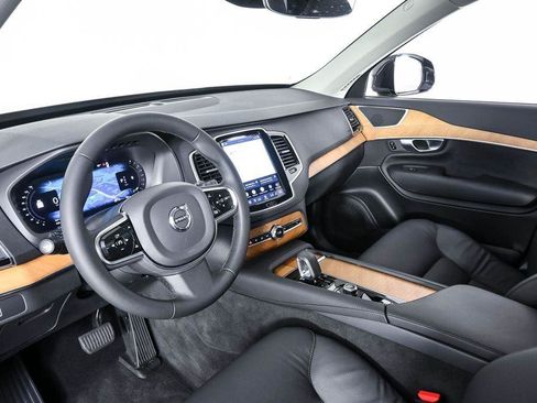 Certified 2024 Volvo XC90 B5 Plus w/ Protection Package Premier AWD/4WD image 6
