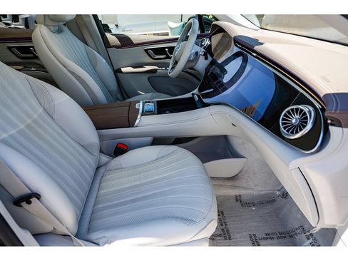 Certified 2023 Mercedes-Benz EQS 580 4MATIC SUV image 18