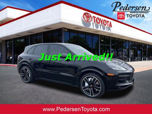 Used 2019 Porsche Cayenne Turbo AWD/4WD image 1