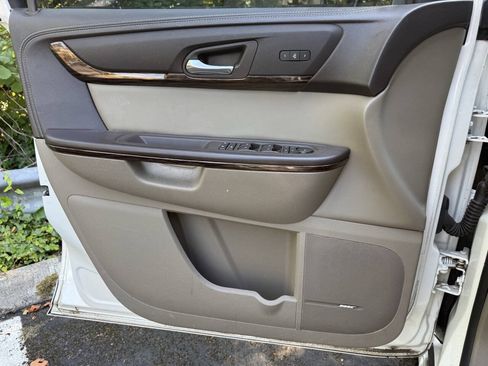 Used 2014 GMC Acadia Denali AWD/4WD image 22