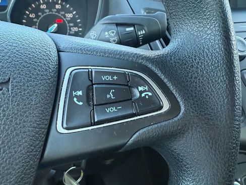 Used 2018 Ford Focus S image 25