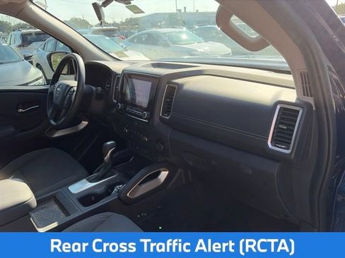 Used 2023 Nissan Frontier SV w/ Technology Package RWD image 12