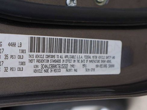 Used 2019 Jeep Compass Latitude FWD image 20