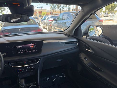 Used 2025 Buick Encore GX Preferred image 35