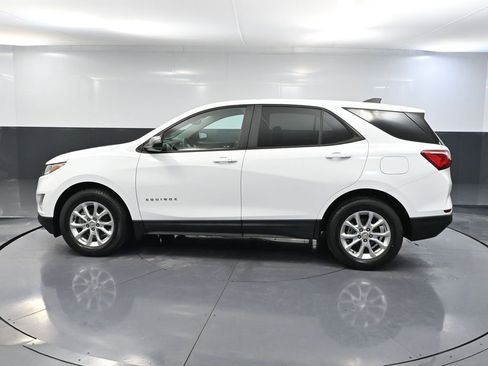 Used 2021 Chevrolet Equinox LS w/ LS Convenience Package image 10